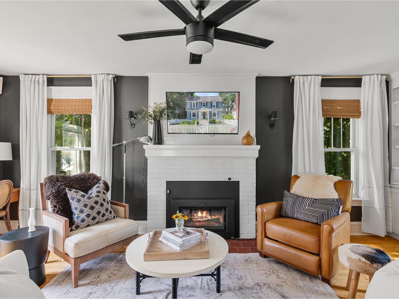 Burlington, Vermont, 05401, United States, 3 Bedrooms Bedrooms, ,2 BathroomsBathrooms,Residential,For Sale,1906339