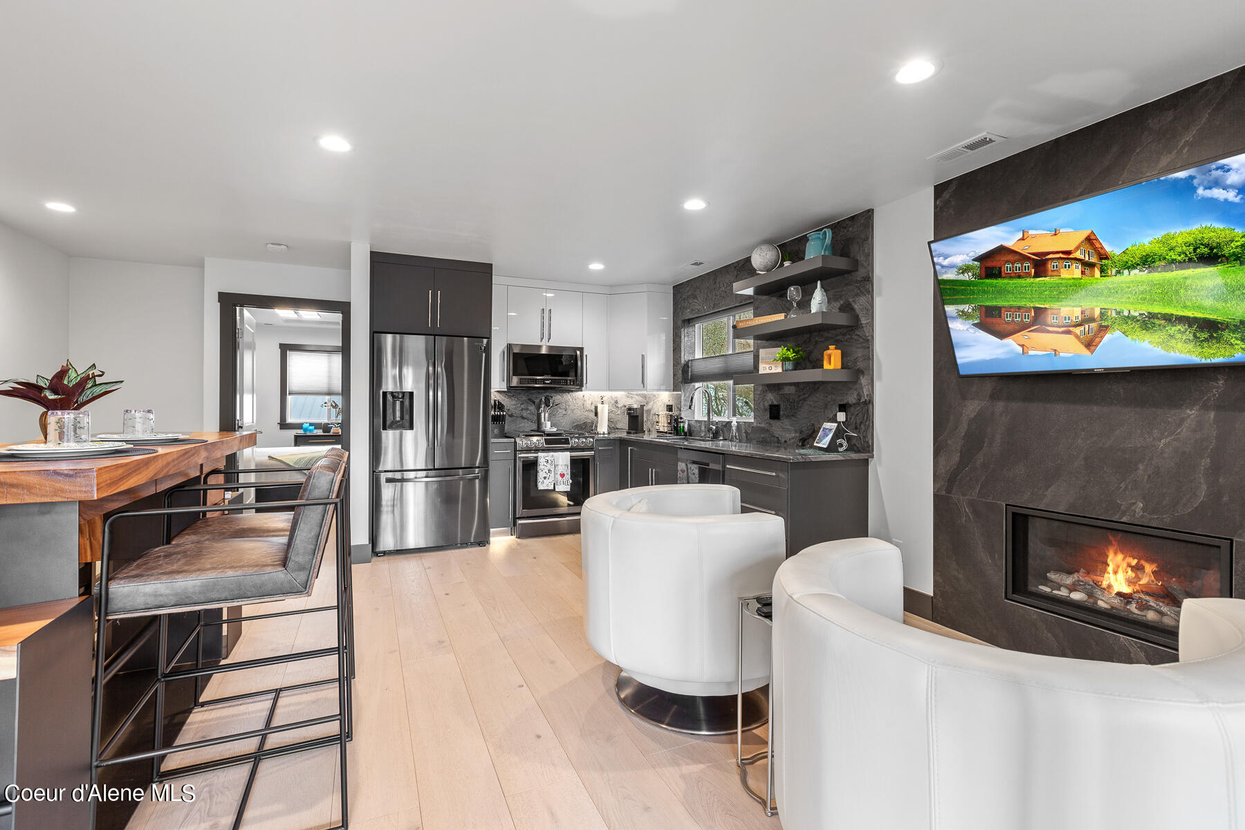 Coeur d'Alene, Idaho, 83814, United States, 4 Bedrooms Bedrooms, ,1 BathroomBathrooms,Residential,For Sale,1975946