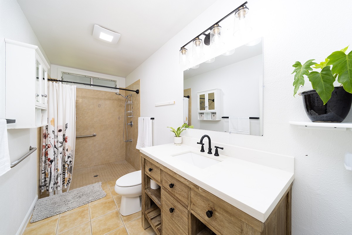 Keaau, Hawaii, 96749, United States, 5 Bedrooms Bedrooms, ,3 BathroomsBathrooms,Residential,For Sale,1989404