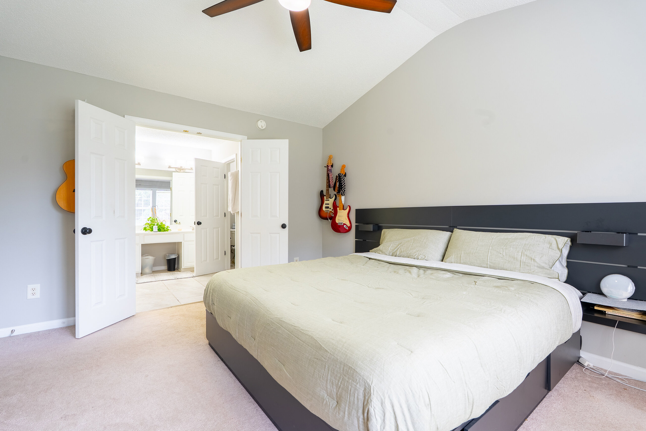  Beautifully Updated Townhome in Desirable Windward/Deerfield Area of Alpharetta - 物件實景