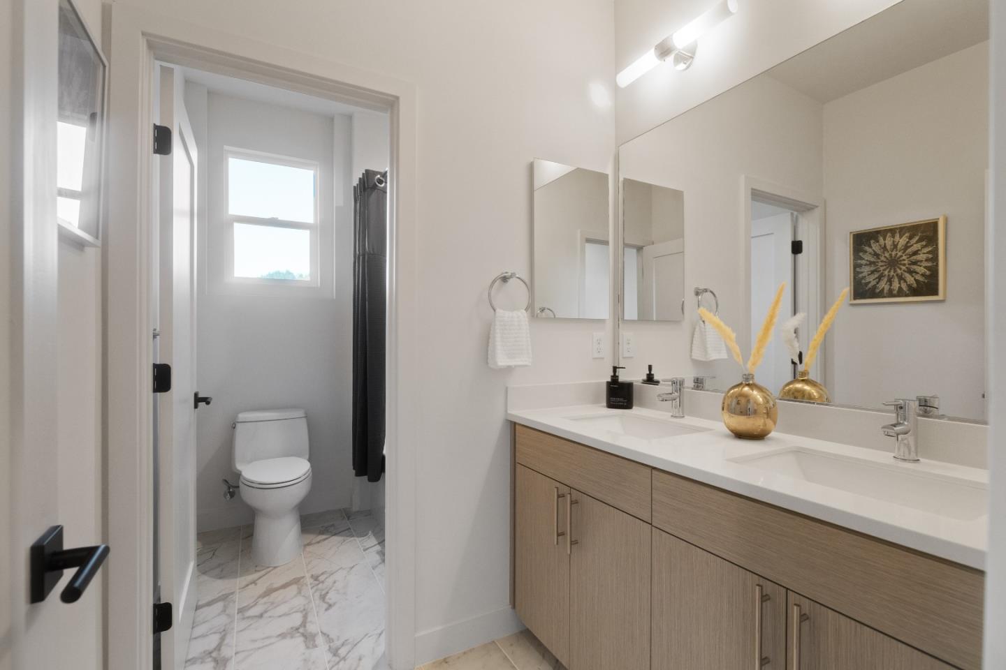 Pacifica, California, 94044, United States, 3 Bedrooms Bedrooms, ,3 BathroomsBathrooms,Residential,For Sale,2001839