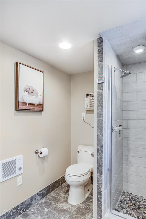 Shreveport, Louisiana, 71104, United States, 4 Bedrooms Bedrooms, ,5 BathroomsBathrooms,Residential,For Sale,1795107