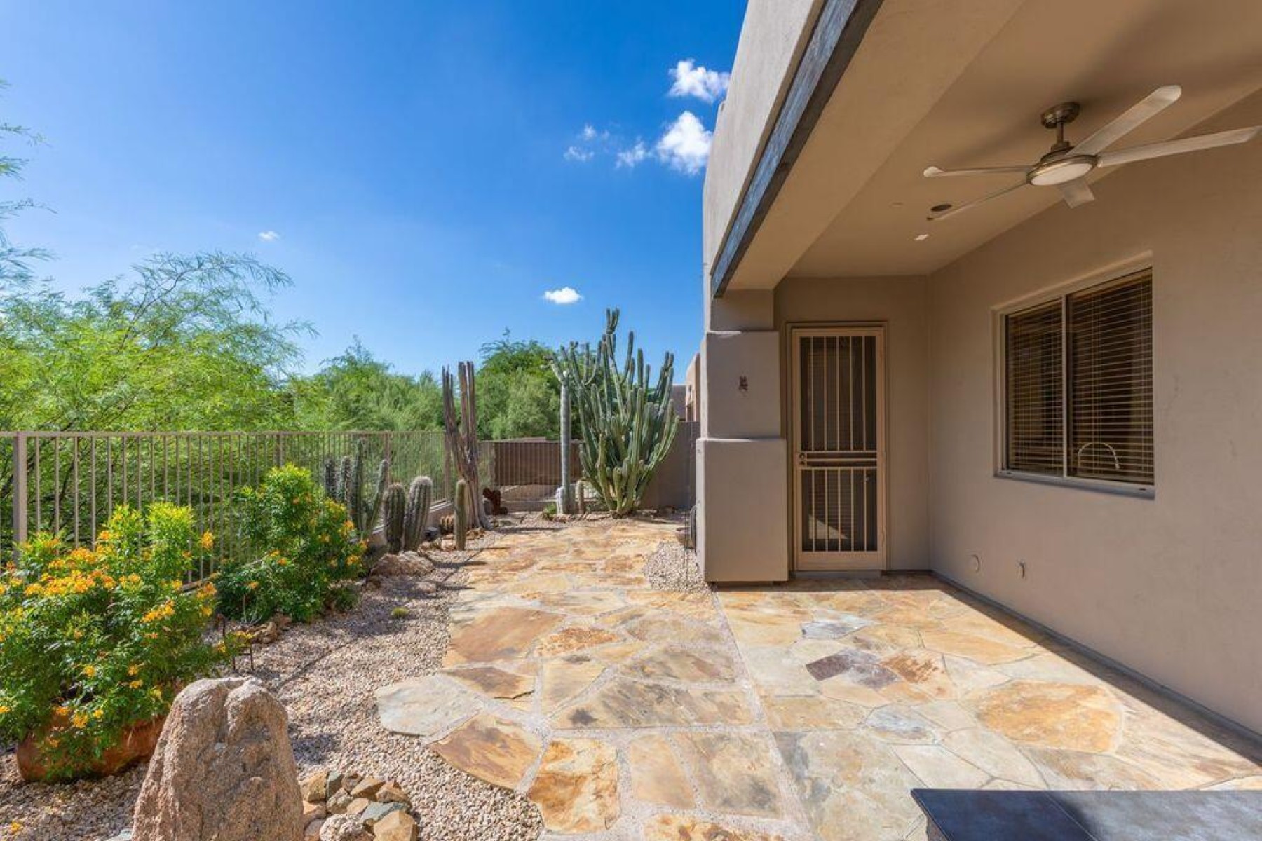  9621 E Chuckwagon Lane  Scottsdale, AZ - 物件實景