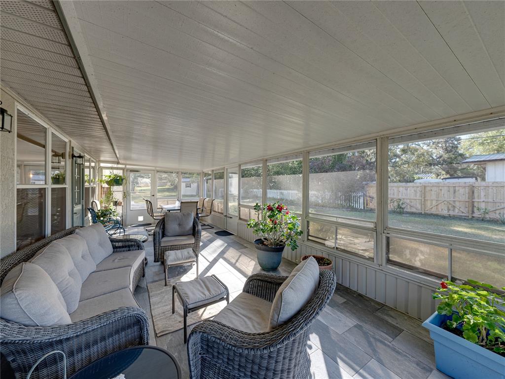 Lakeland, Florida, 33810, United States, 5 Bedrooms Bedrooms, ,4 BathroomsBathrooms,Residential,For Sale,1696884