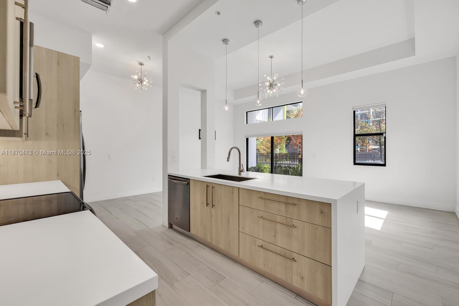Plantation, Florida, 33317, United States, 3 Bedrooms Bedrooms, ,3 BathroomsBathrooms,Residential,For Sale,1934243