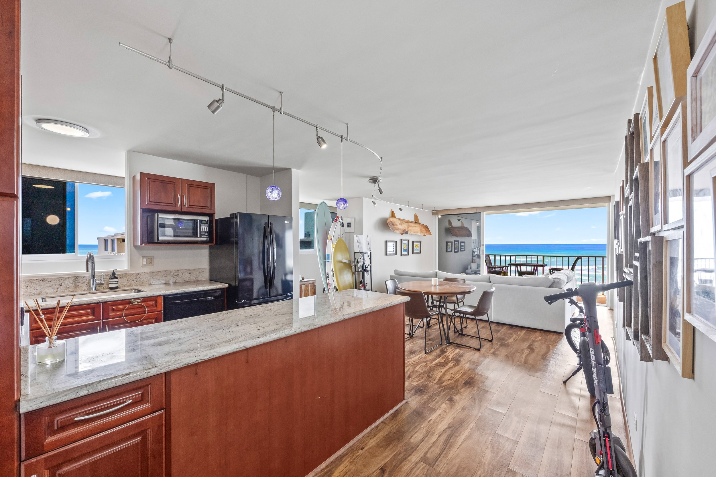  3056 Kalakaua, City, Coastline, Diamond Head, Mountain, Ocean, Sunset views - 物件實景