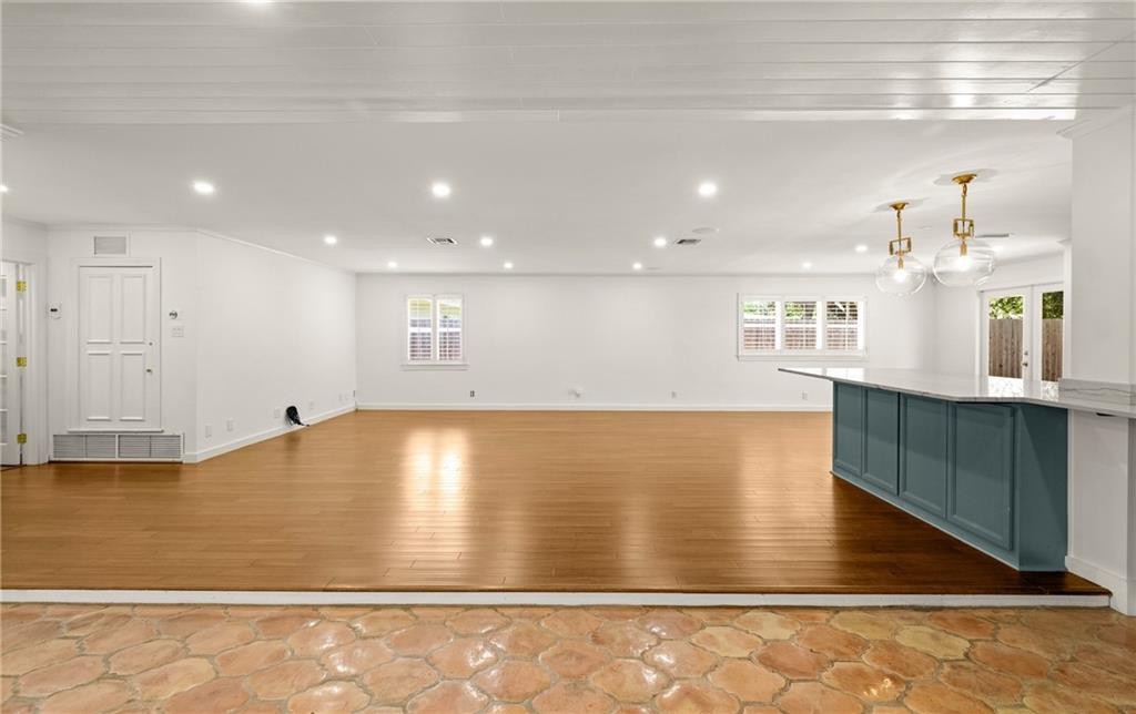 Corpus Christi, Texas, 78411, United States, 4 Bedrooms Bedrooms, ,3 BathroomsBathrooms,Residential,For Sale,1903514