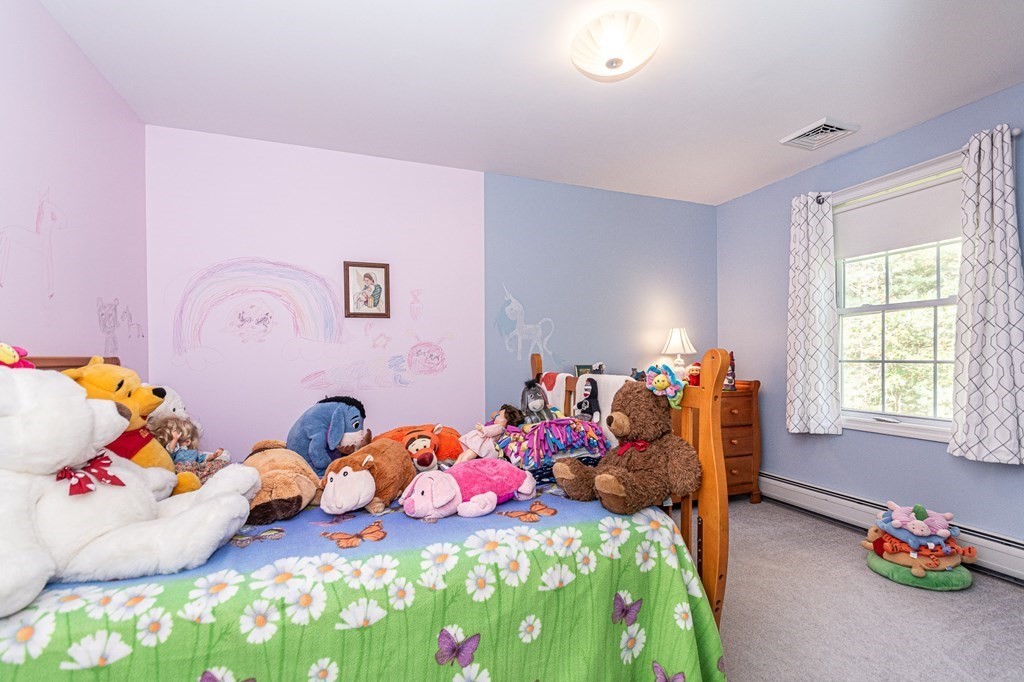 Seabrook, New Hampshire, 03874, United States, 4 Bedrooms Bedrooms, ,3 BathroomsBathrooms,Residential,For Sale,1942793