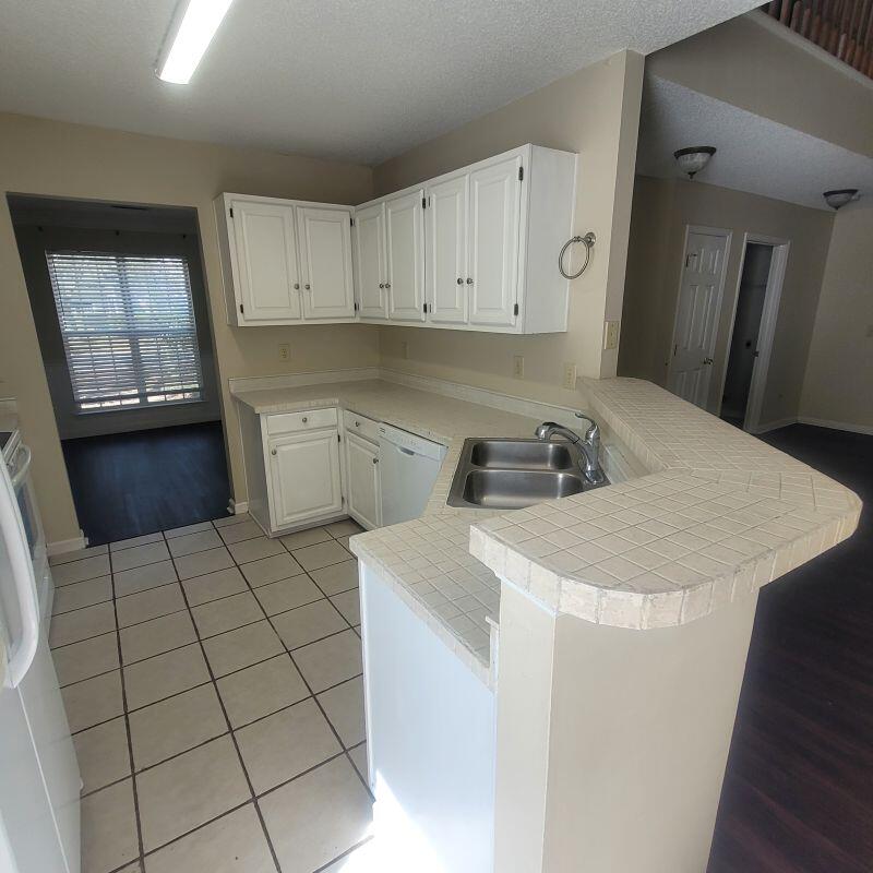 Mount Pleasant, South Carolina, 29464, United States, 3 Bedrooms Bedrooms, ,4 BathroomsBathrooms,Residential,For Sale,1840079