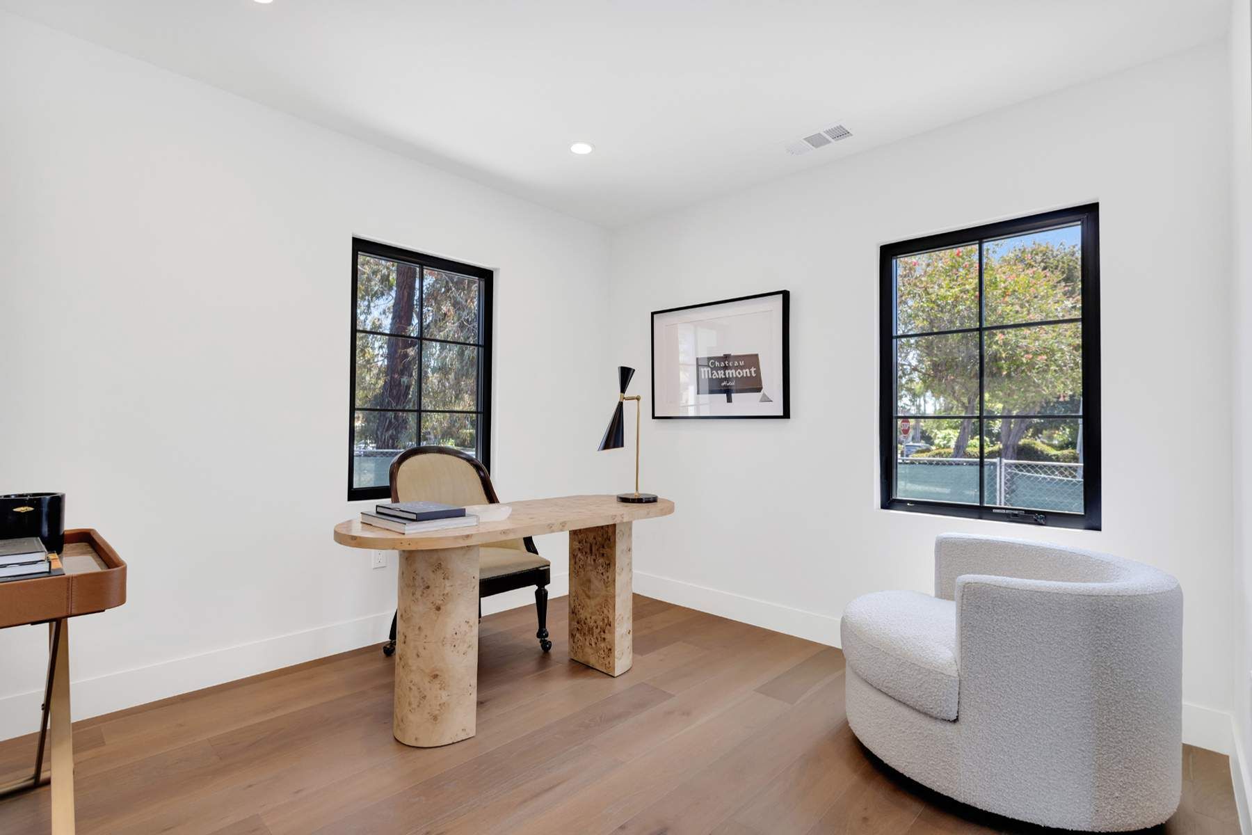  8671 Clifton Way - 物件實景