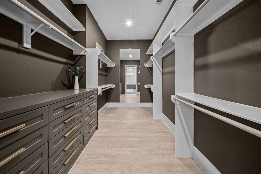 Houston, Texas, 77007, United States, 3 Bedrooms Bedrooms, ,4 BathroomsBathrooms,Residential,For Sale,1723739
