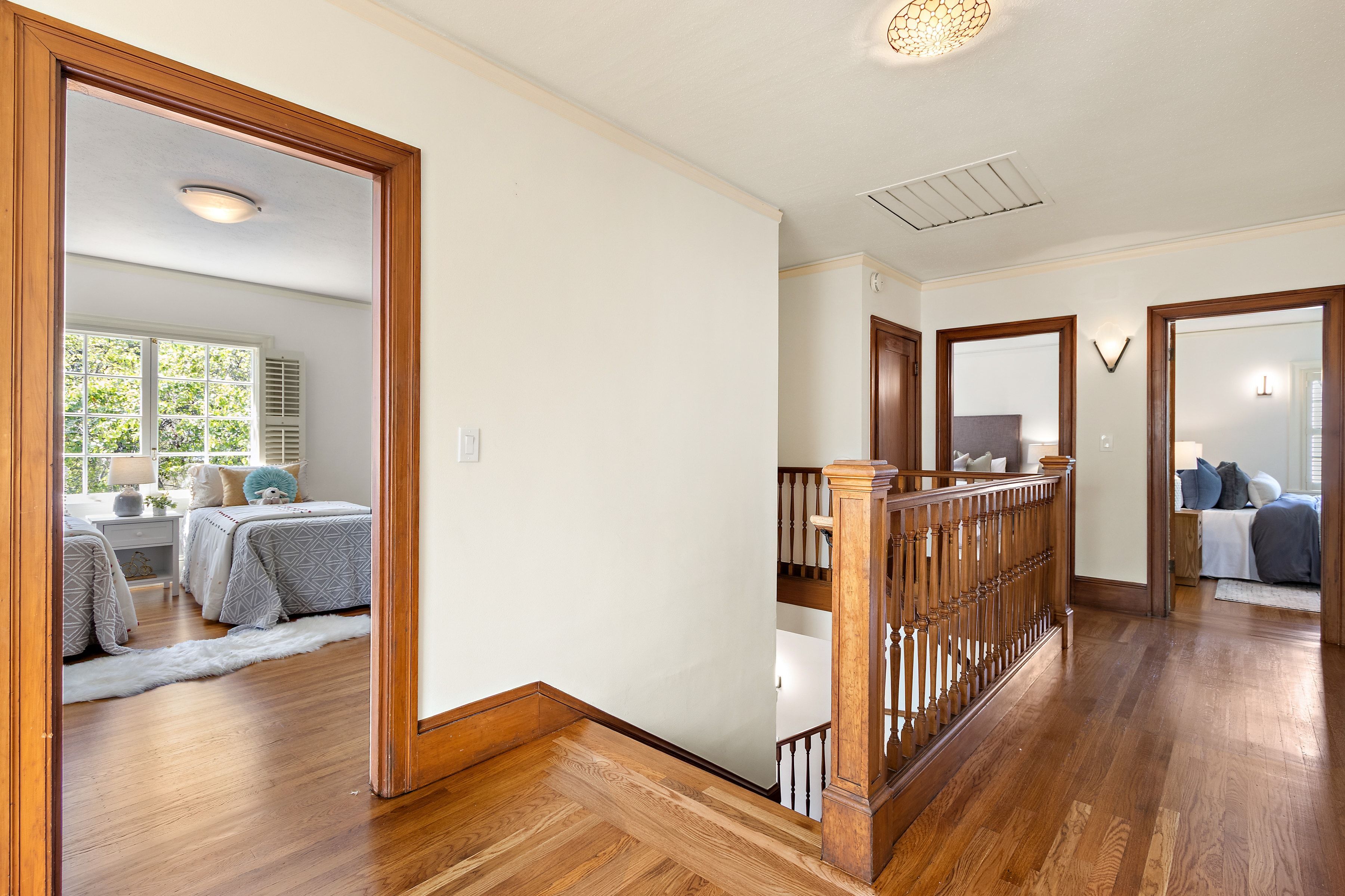  Classic Character Meets Modern Comfort in Crocker Highlands - 物件實景