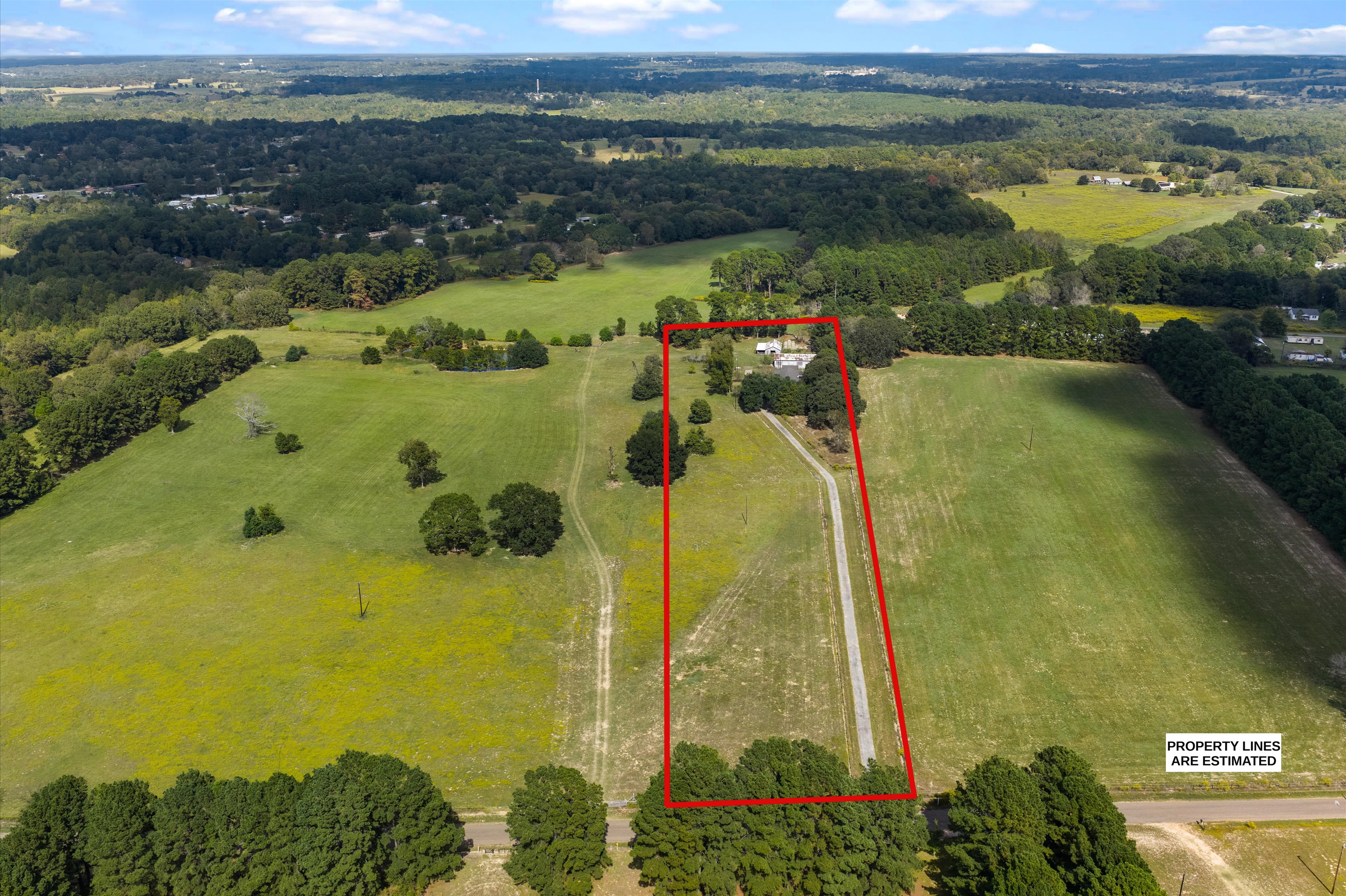 Henderson, Texas, 75654, United States, 3 Bedrooms Bedrooms, ,2 BathroomsBathrooms,Residential,For Sale,1983908