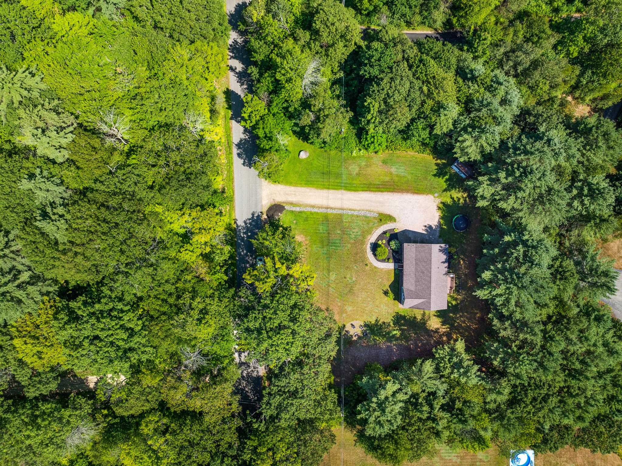 Holderness, New Hampshire, 03245, United States, 3 Bedrooms Bedrooms, ,2 BathroomsBathrooms,Residential,For Sale,1918284