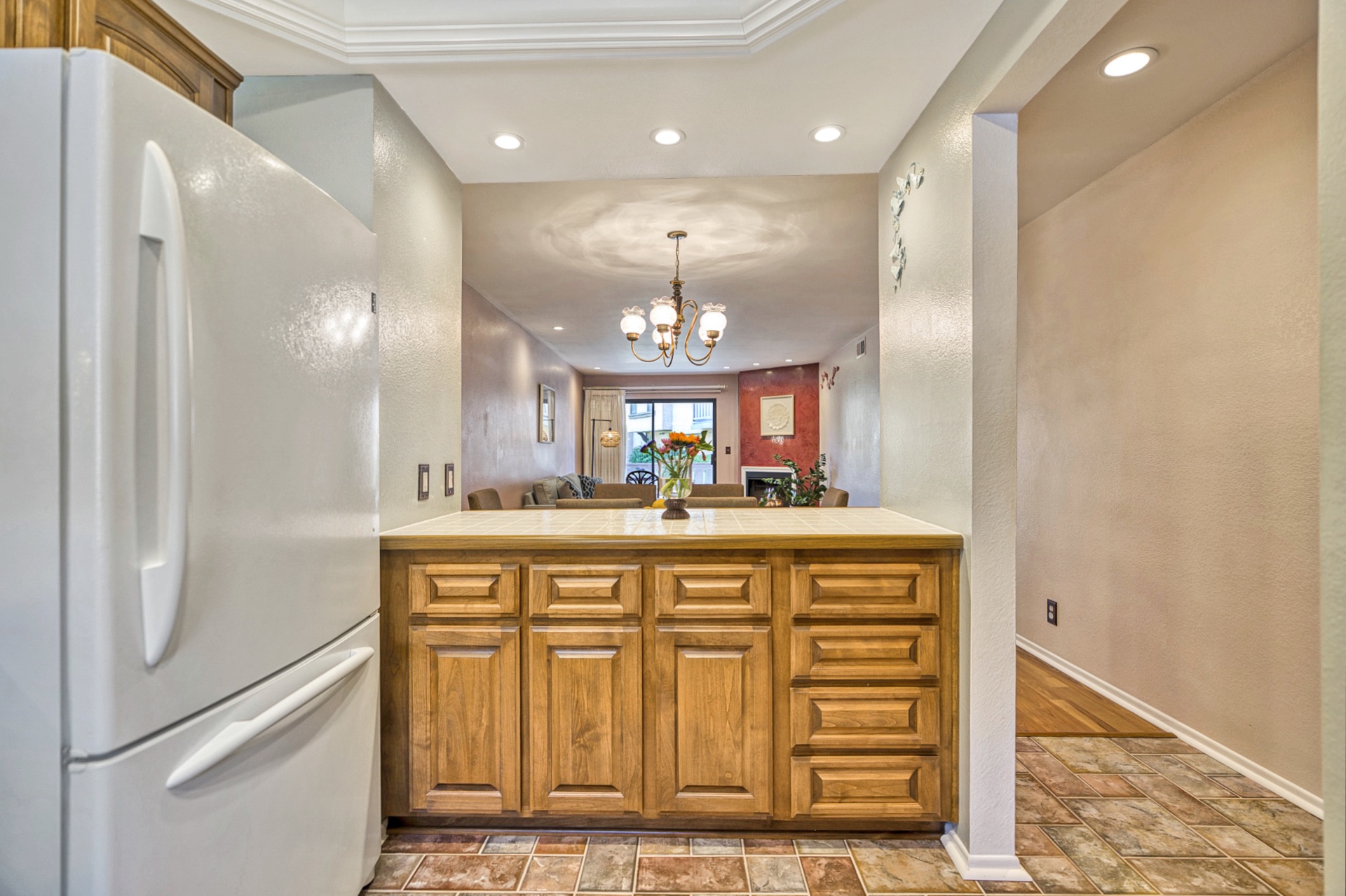 Fullerton, California, 92835, United States, 2 Bedrooms Bedrooms, ,1 BathroomBathrooms,Residential,For Sale,1915893