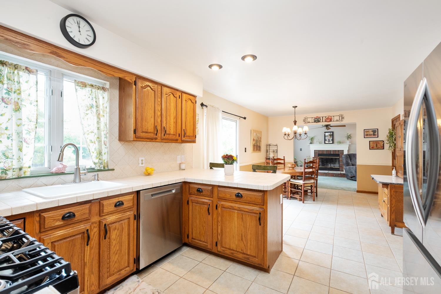 Piscataway, New Jersey, 08854, United States, 4 Bedrooms Bedrooms, ,3 BathroomsBathrooms,Residential,For Sale,1979846