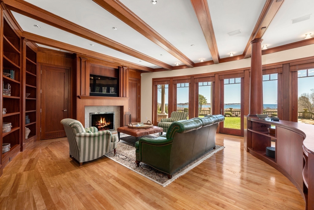 Beverly, Massachusetts, 01915, United States, 5 Bedrooms Bedrooms, ,8 BathroomsBathrooms,Residential,For Sale,1784465