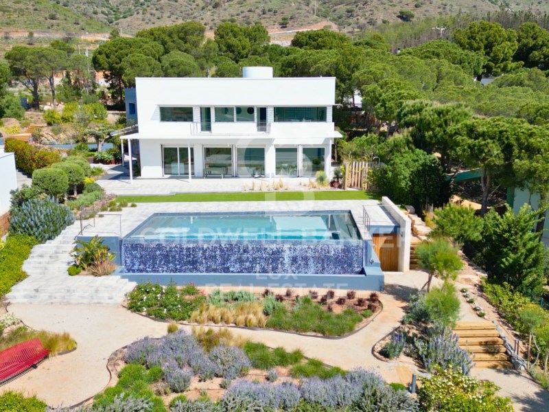 Girona, Colera, Colera Girona, Colera, Colera Giro, Colera, Catalonia, ES, 5 Bedrooms Bedrooms, ,4 BathroomsBathrooms,Residential,For Sale,Girona, Colera, Colera Girona, Colera, Colera Giro,1615744