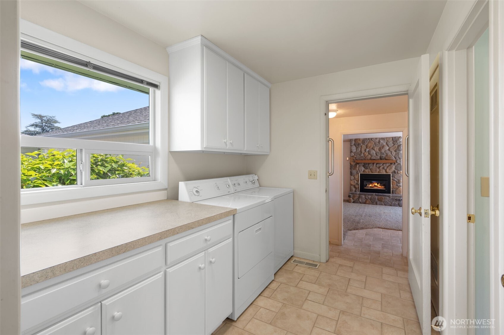 Chehalis, Washington, 98532, United States, 4 Bedrooms Bedrooms, ,3 BathroomsBathrooms,Residential,For Sale,2049062