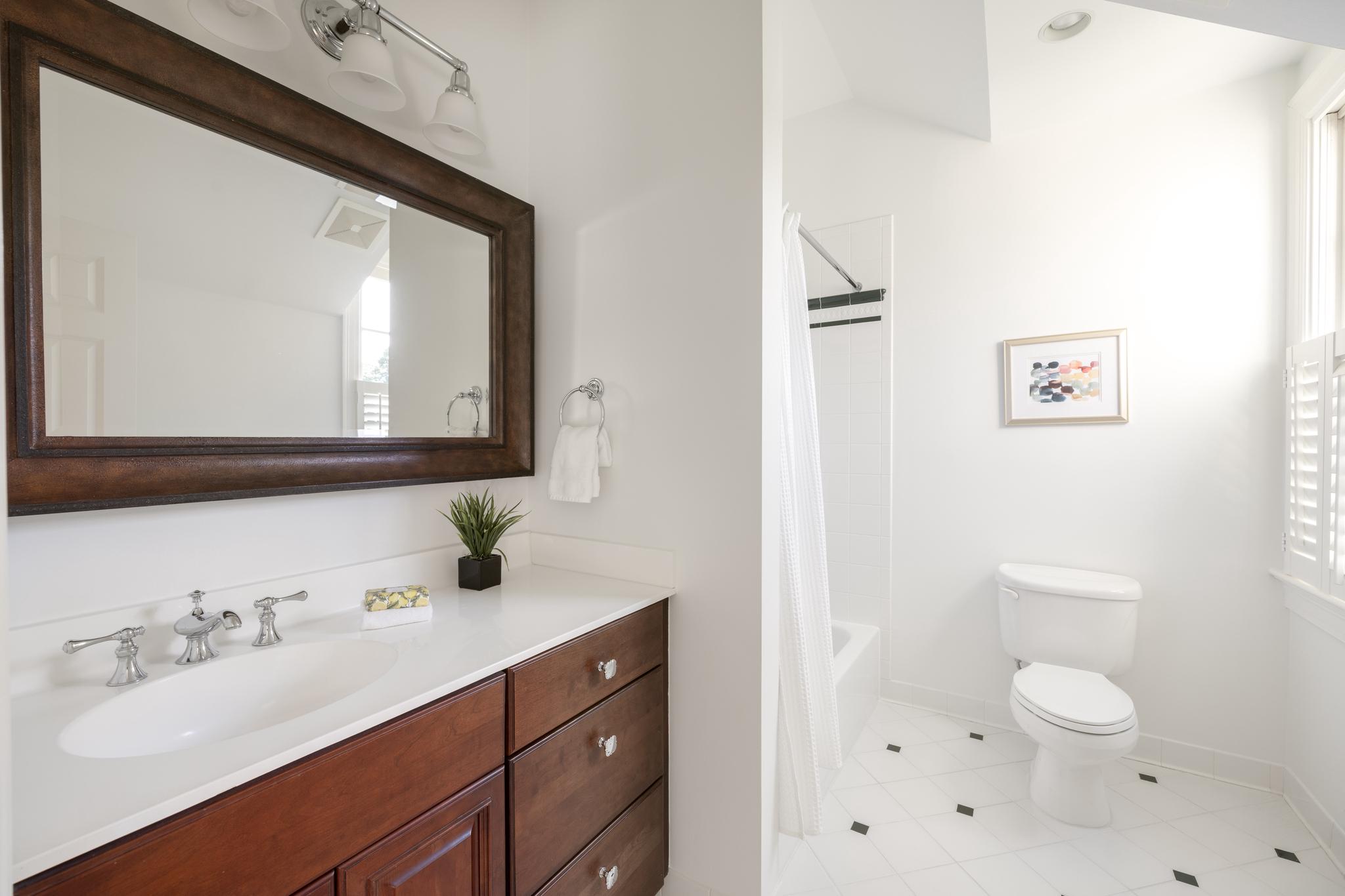  1205 Towlston Road, Great Falls, VA, 22066 - 物件實景