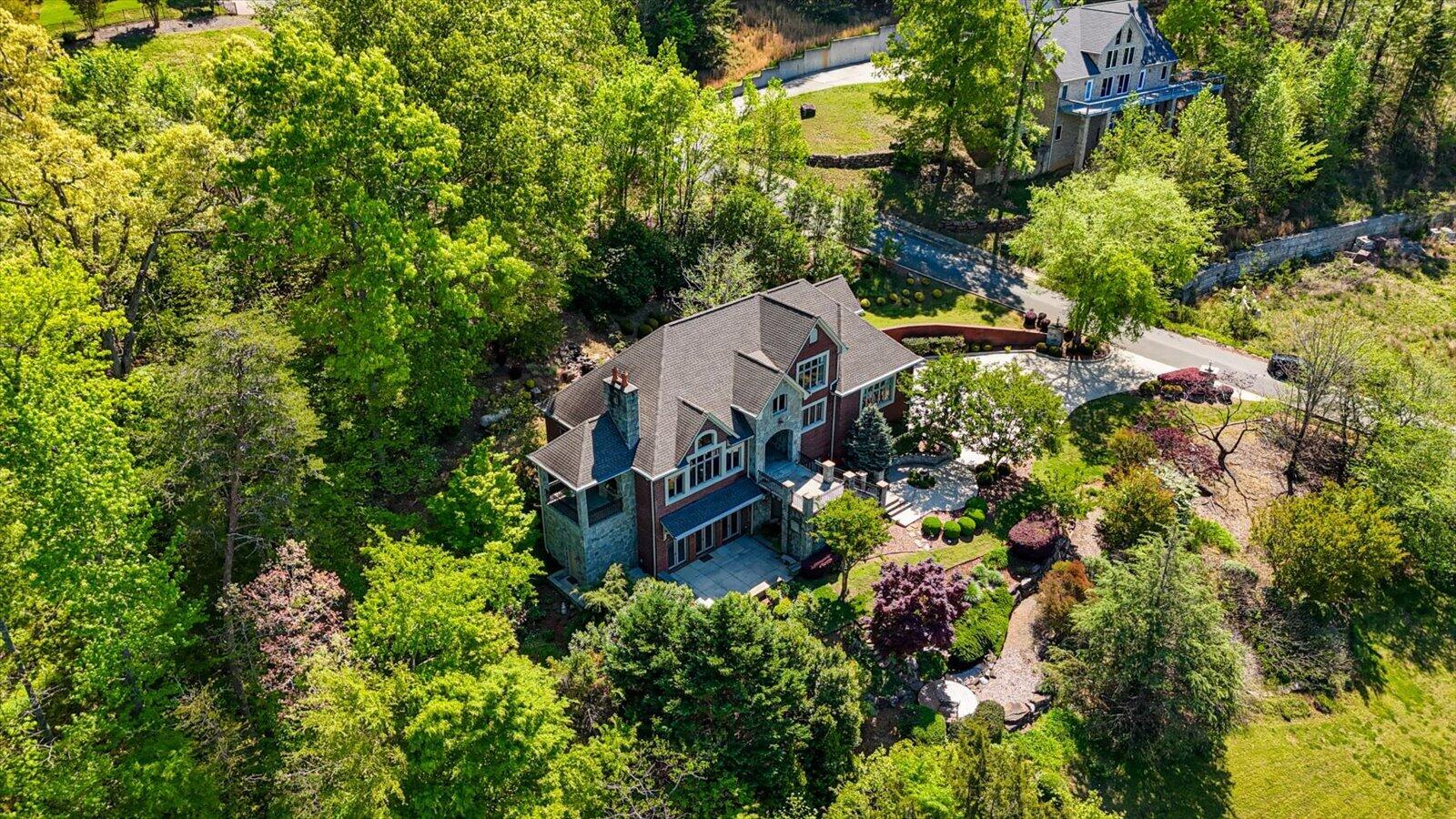 Guild, Tennessee, 37340, United States, 4 Bedrooms Bedrooms, ,5 BathroomsBathrooms,Residential,For Sale,2040340