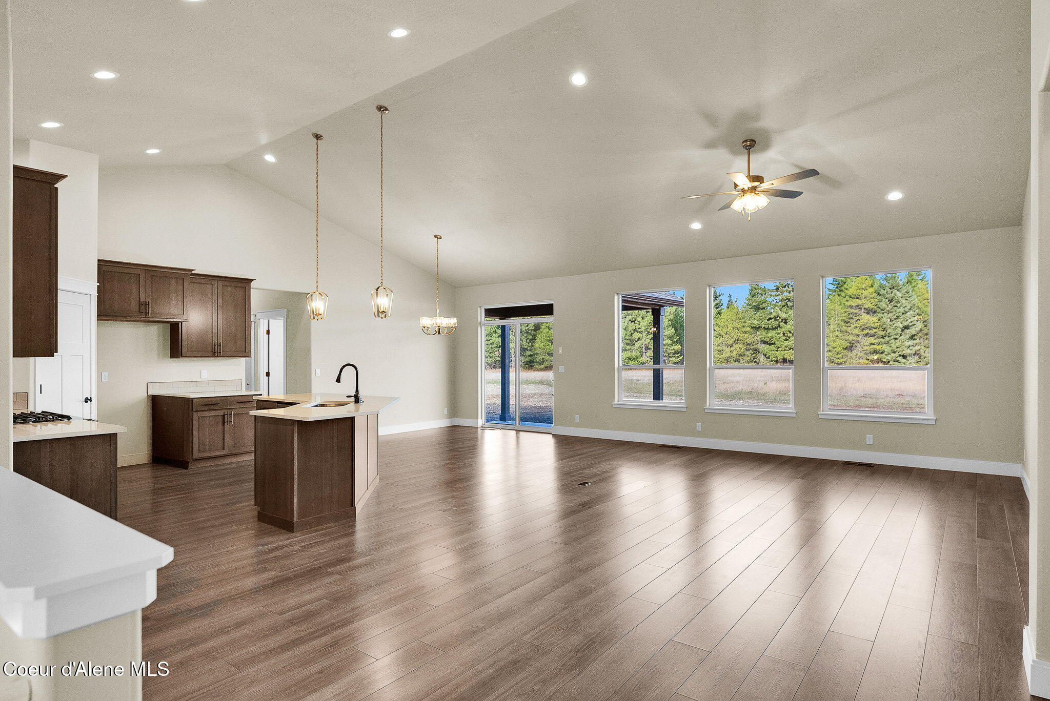 Rathdrum, Idaho, 83858, United States, 6 Bedrooms Bedrooms, ,1 BathroomBathrooms,Residential,For Sale,1989161