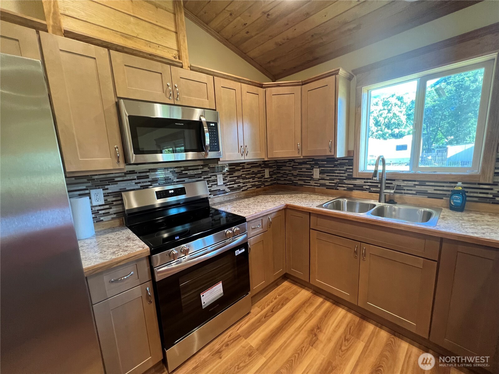 Glenoma, Washington, 98336, United States, 3 Bedrooms Bedrooms, ,1 BathroomBathrooms,Residential,For Sale,1981079