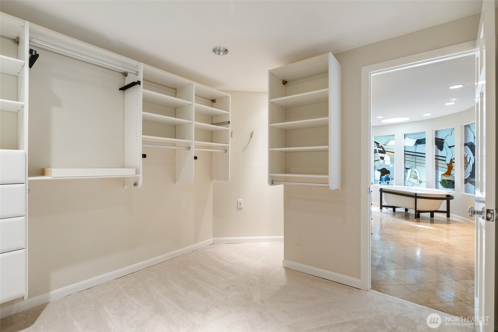 Bellevue, Washington, 98005, United States, 4 Bedrooms Bedrooms, ,4 BathroomsBathrooms,Residential,For Sale,1898840