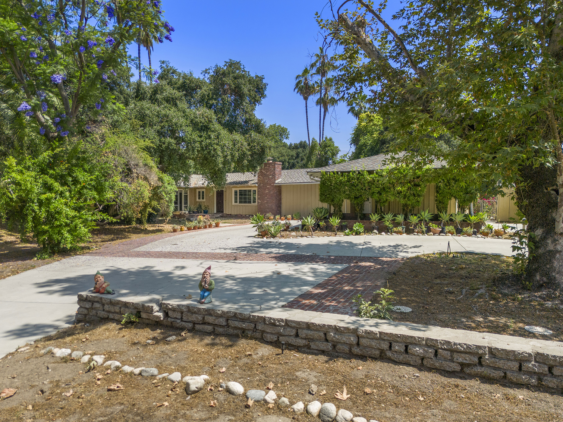 Pasadena, California, 91107, United States, 4 Bedrooms Bedrooms, ,1 BathroomBathrooms,Residential,For Sale,1975607
