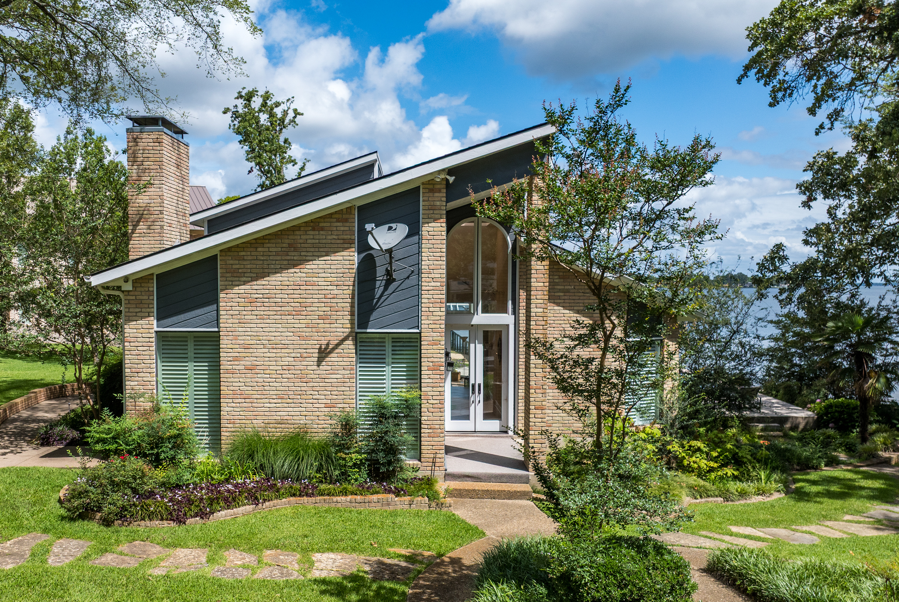  Waterfront Compound on 3.746 Acres at Cedar Creek Lake - 物件實景