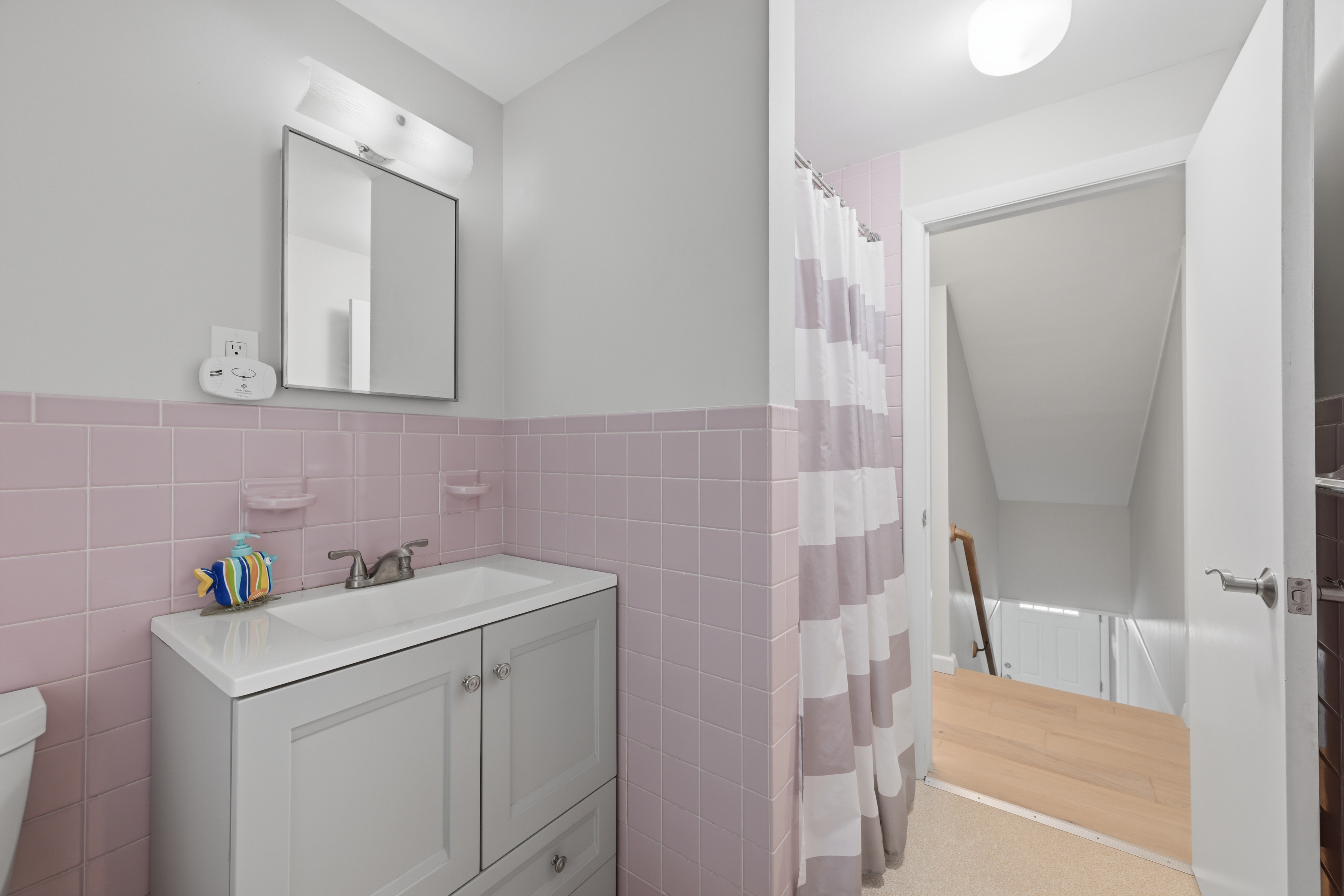  Lovely Updated Cape in Knollwood Beach Community - 物件實景