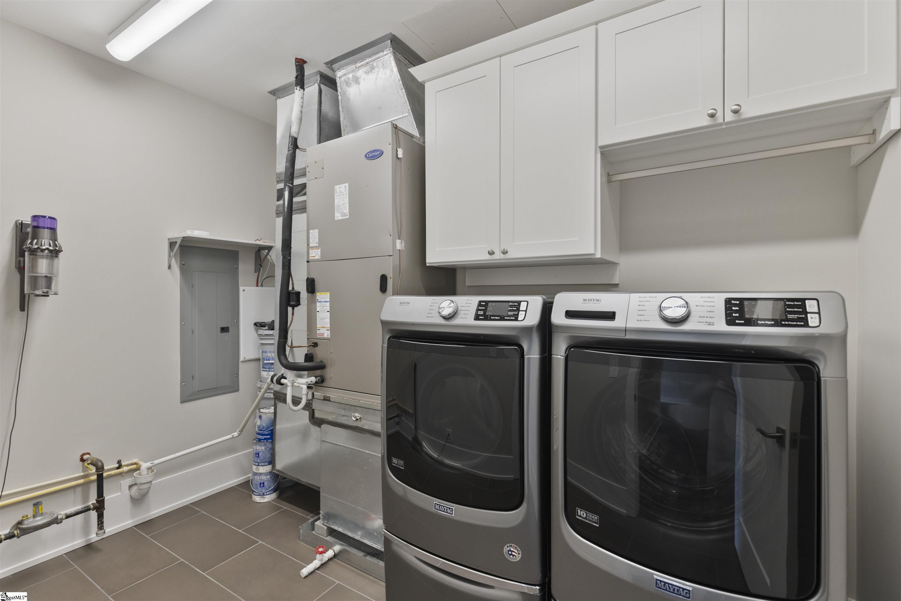 Greenville, South Carolina, 29601, United States, 2 Bedrooms Bedrooms, ,2 BathroomsBathrooms,Residential,For Sale,1777131