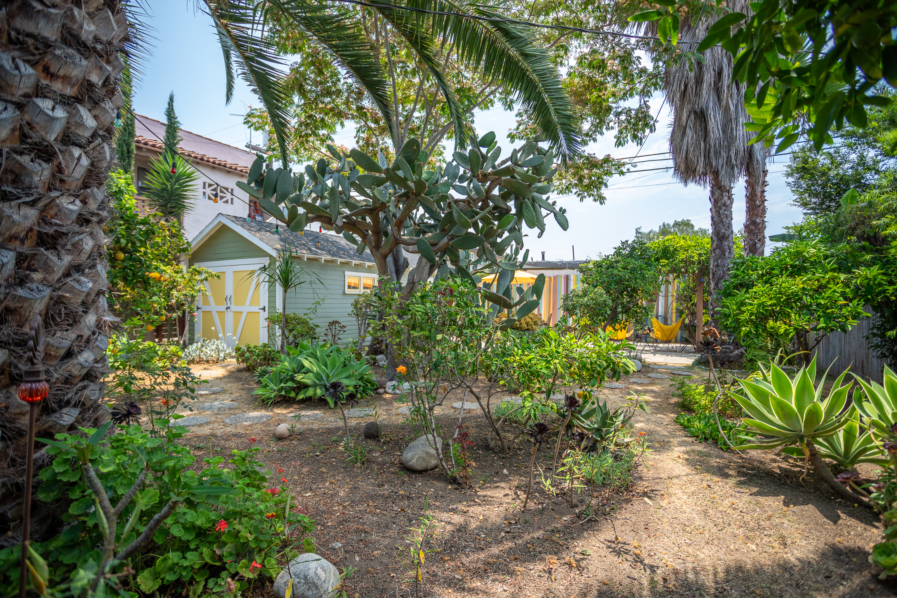  5836 La Mirada Avenue - 物件實景