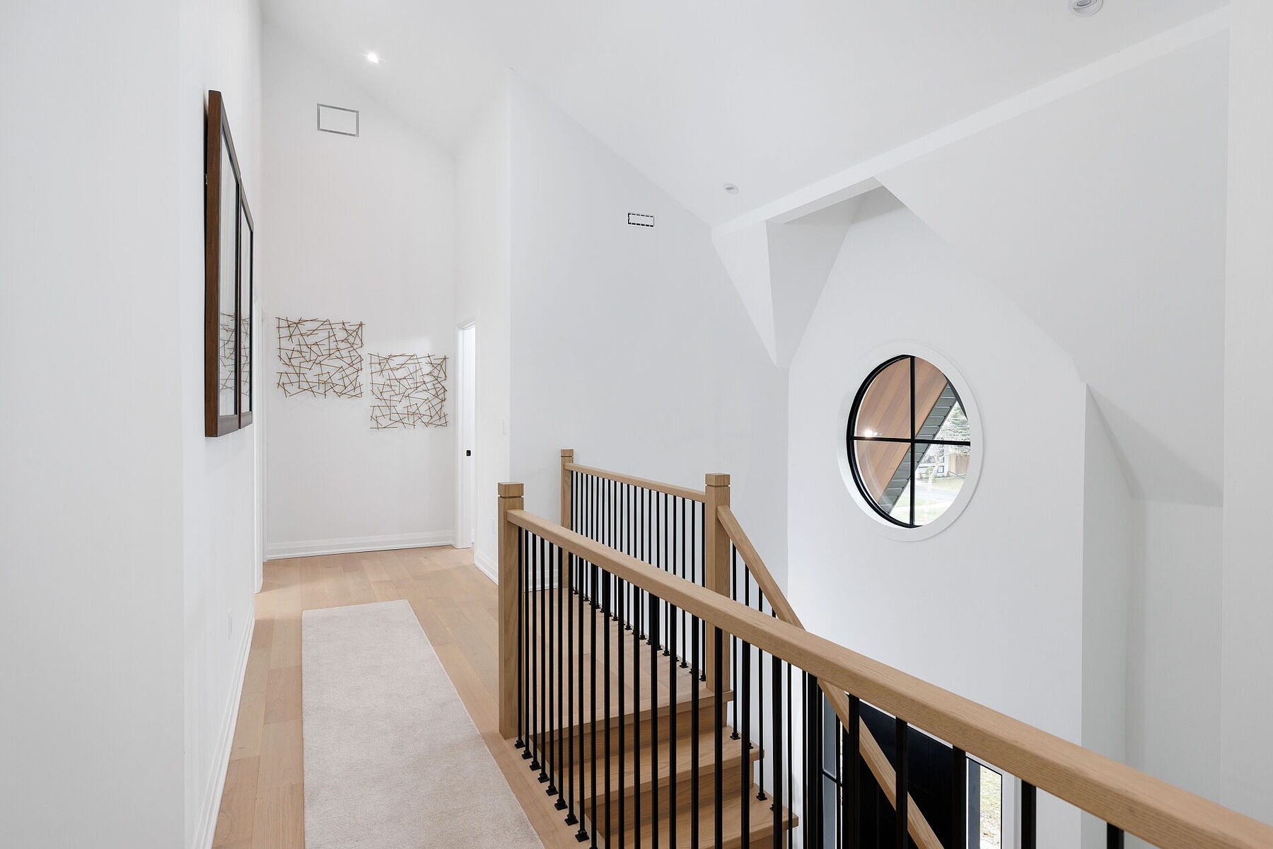  Custom Built Home - 物件實景