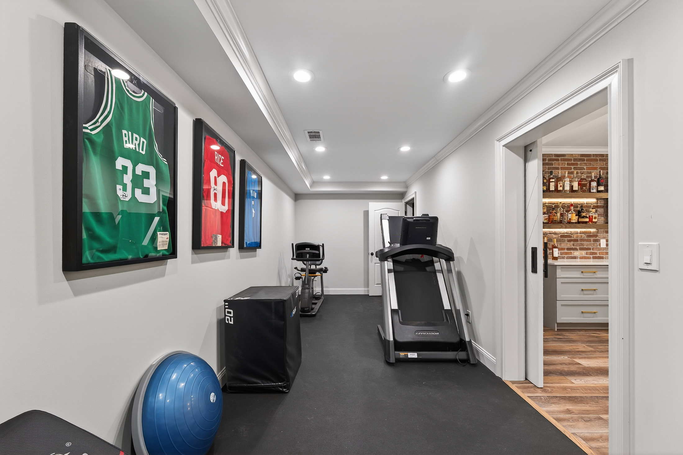  Offering an Exceptional Sense of Community Within a Luxury Gated Setting. - 物件實景