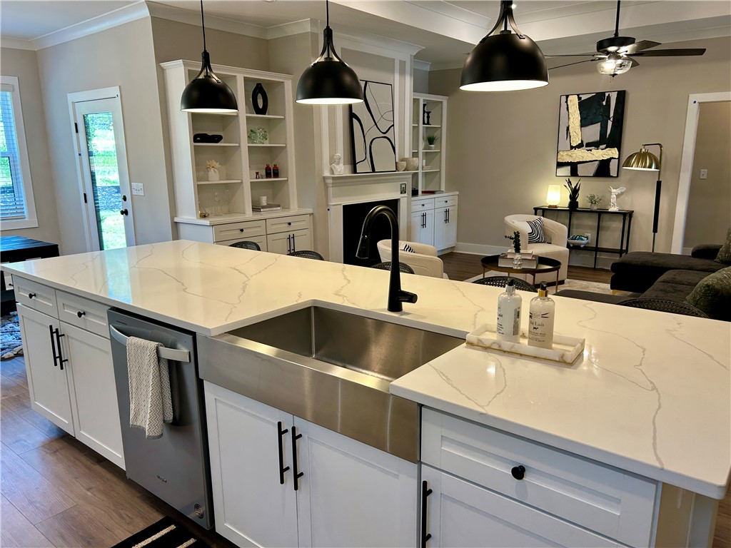 Central, South Carolina, 29630, United States, 3 Bedrooms Bedrooms, ,3 BathroomsBathrooms,Residential,For Sale,2001717