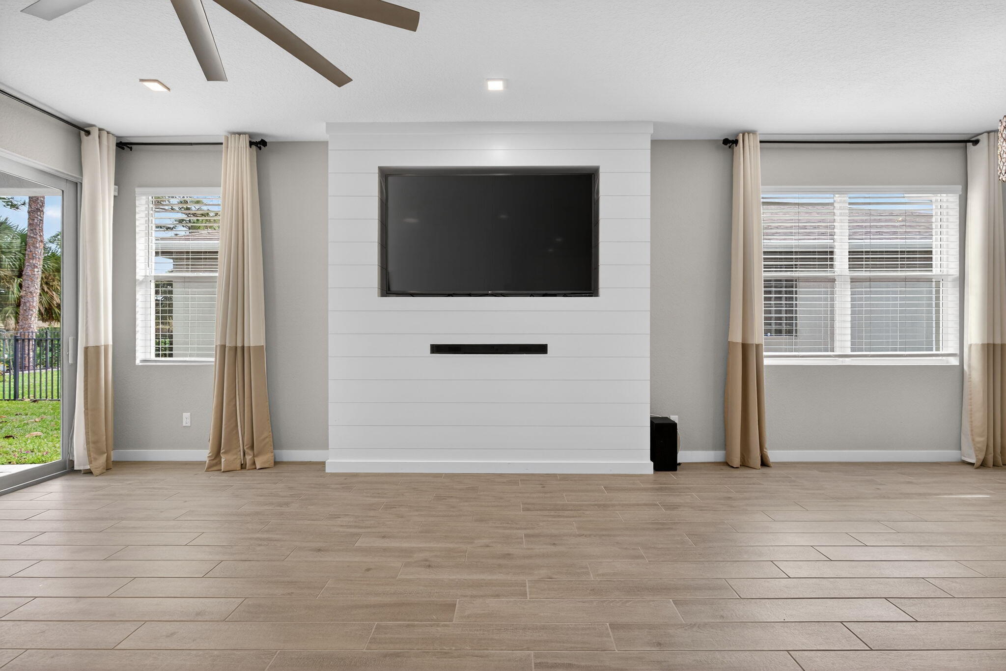 Hobe Sound, Florida, 33455, United States, 2 Bedrooms Bedrooms, ,2 BathroomsBathrooms,Residential,For Sale,2000566