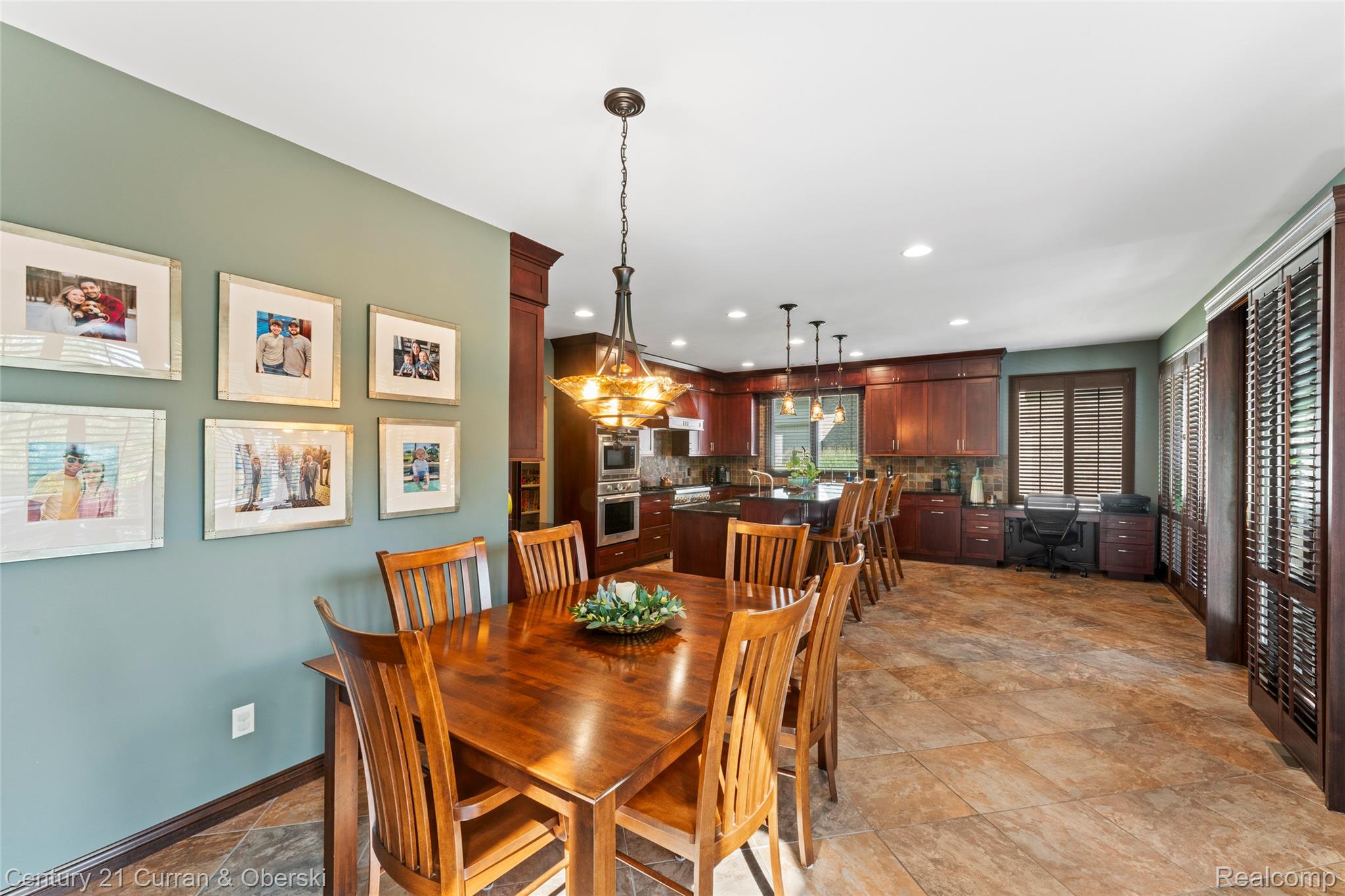 Commerce Charter Township, Michigan, 48382, United States, 4 Bedrooms Bedrooms, ,5 BathroomsBathrooms,Residential,For Sale,1974674