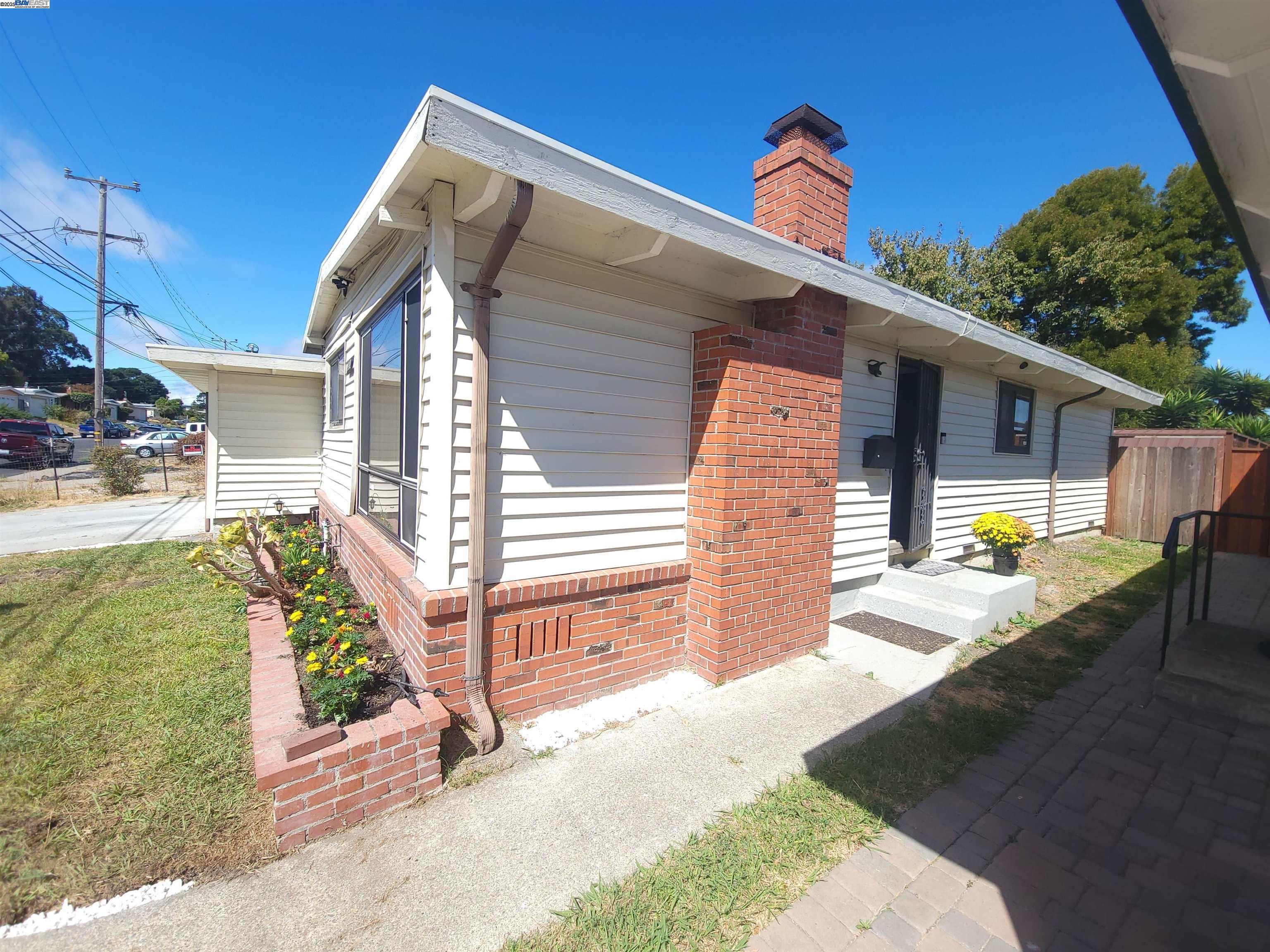 El Sobrante, California, 94803, United States, 3 Bedrooms Bedrooms, ,2 BathroomsBathrooms,Residential,For Sale,1974692