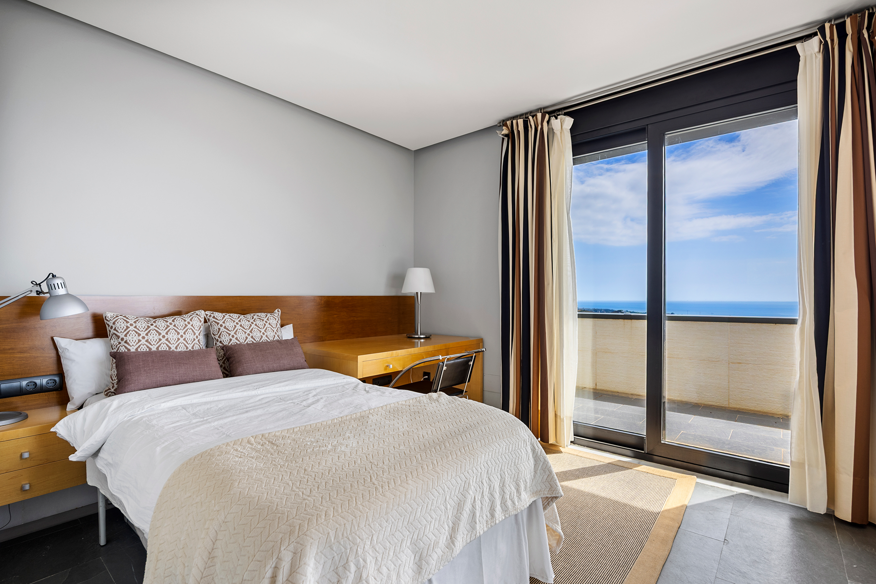  A modernist villa with captivating panoramic views - 物件實景