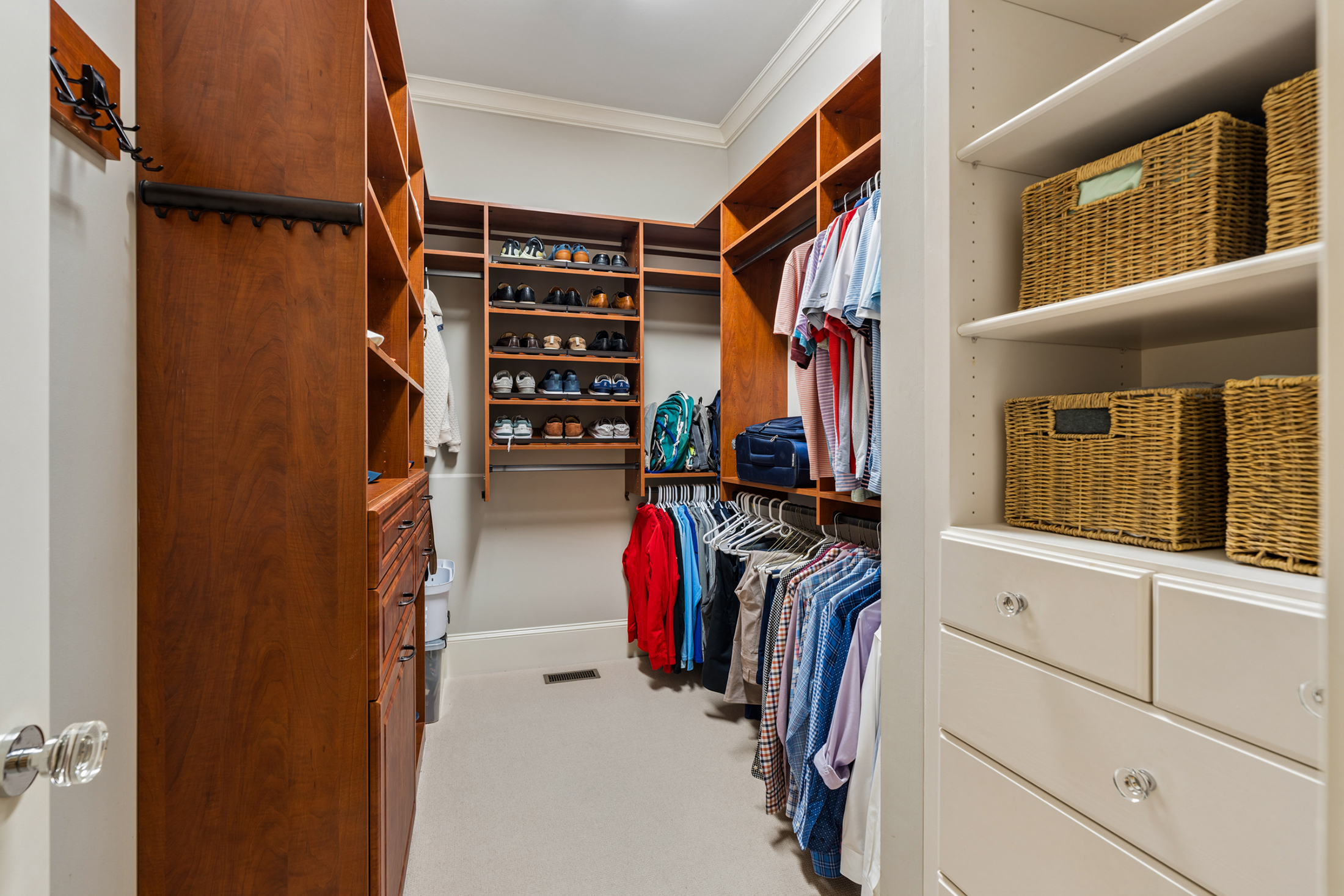  Private, Thoughtfully Renovated Sandy Springs Estate - 物件實景