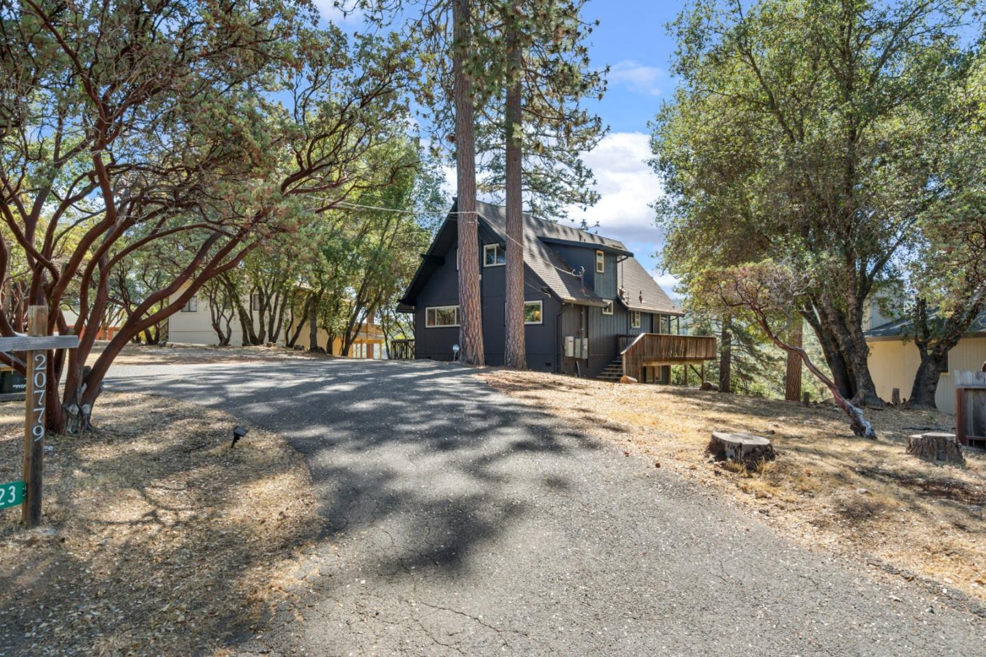 Groveland, California, 95321, United States, 2 Bedrooms Bedrooms, ,3 BathroomsBathrooms,Residential,For Sale,1962373