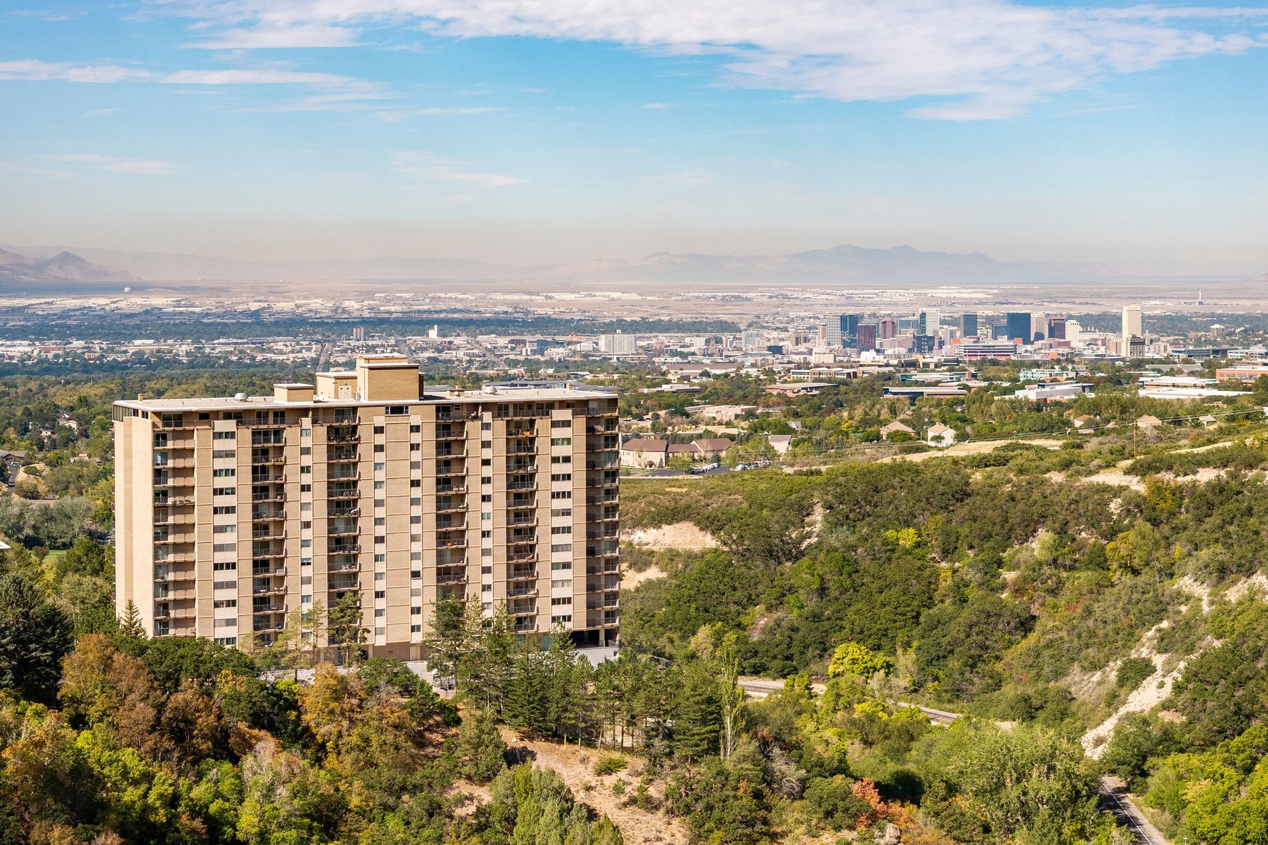  Spacious Canyon Crest Condo with Sweeping Valley Views - 物件實景