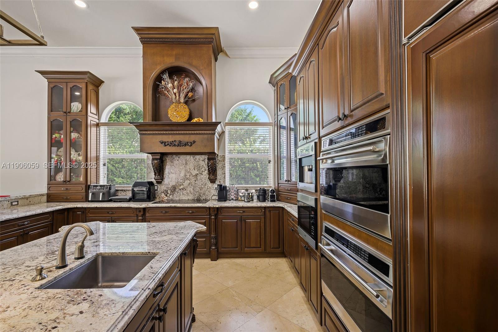 Miami, Florida, 33183, United States, 5 Bedrooms Bedrooms, ,5 BathroomsBathrooms,Residential,For Sale,1998373