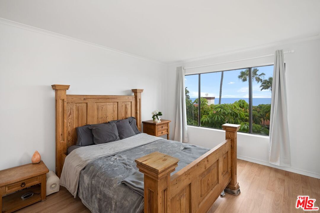 Malibu, California, 90265, United States, 1 Bedroom Bedrooms, ,1 BathroomBathrooms,Residential,For Sale,1840451