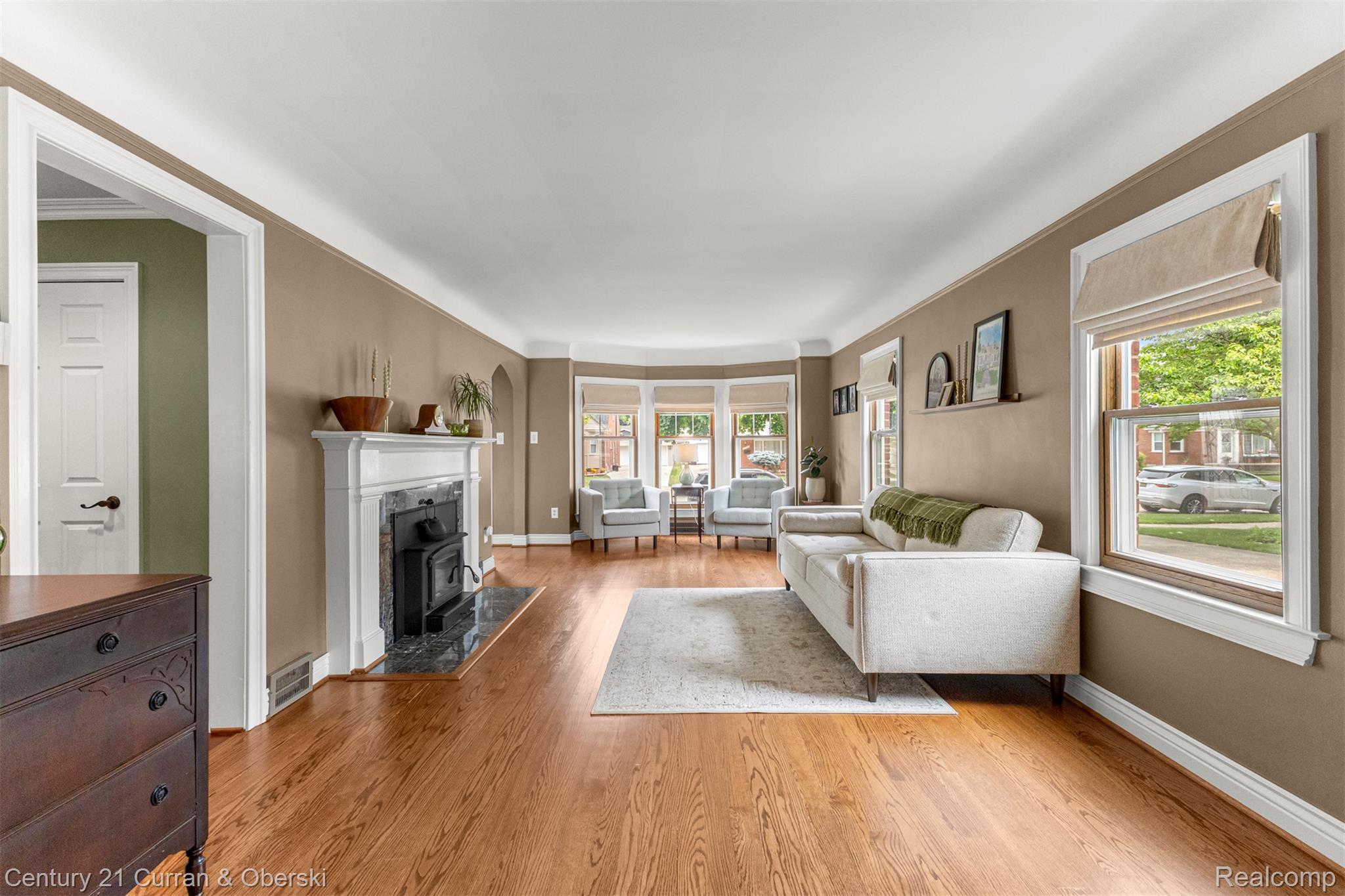 Allen Park, Michigan, 48101, United States, 4 Bedrooms Bedrooms, ,4 BathroomsBathrooms,Residential,For Sale,1982178