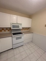 Medford, Massachusetts, 02155, United States, 2 Bedrooms Bedrooms, ,2 BathroomsBathrooms,Residential,For Sale,1981545