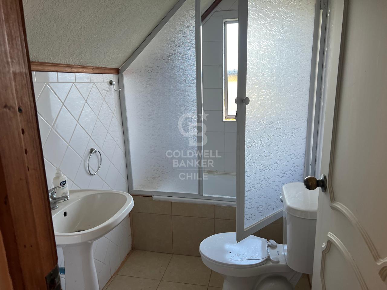 Puerto Varas, Chile, 5 Bedrooms Bedrooms, ,3 BathroomsBathrooms,Residential,For Sale,1837994