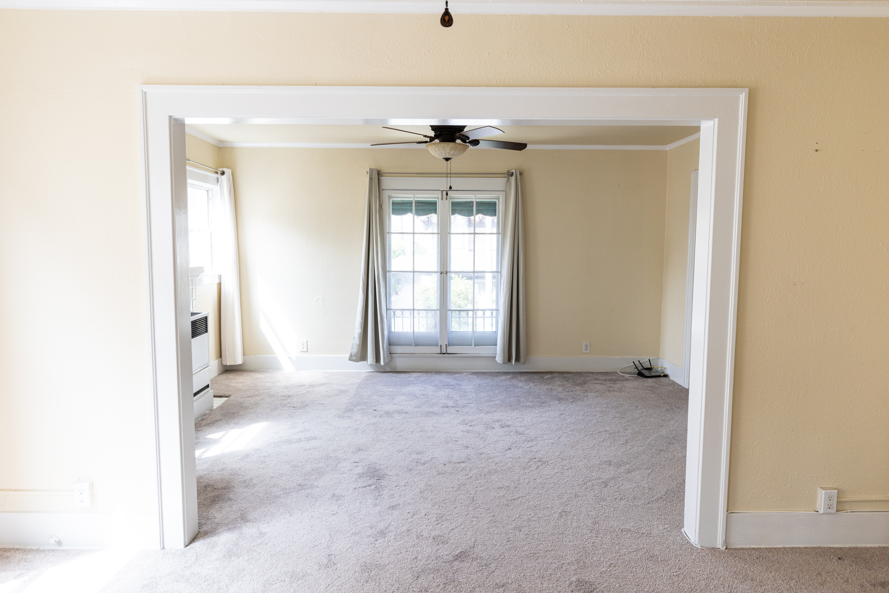 Los Angeles, California, 90019, United States, 8 Bedrooms Bedrooms, ,4 BathroomsBathrooms,Residential,For Sale,1974738