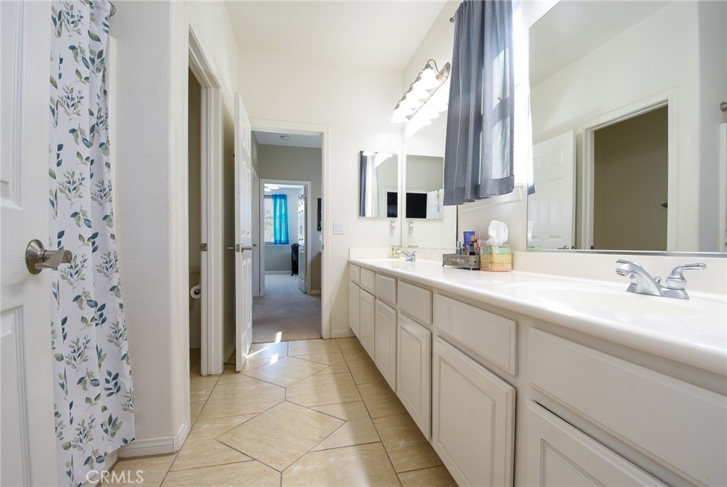 Winchester, California, 92596, United States, 4 Bedrooms Bedrooms, ,4 BathroomsBathrooms,Residential,For Sale,1977527